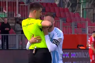 1. Lig'de İlginç An: Yumlu, Hakemi Yalvardı!