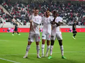 Antalyaspor, Türkiye Kupası'nda Kocaelispor'u 3-1 Yendi