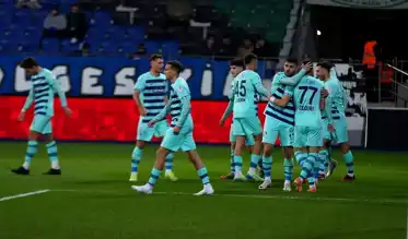 Çaykur Rizespor, Vanspor'u 6-0'la Ezdi!