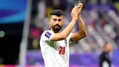İranlı Futbolcu Rezaeian'a Sarılma Cezası