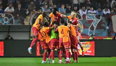 Galatasaray, Trabzonspor'u Yenerek 7. Galibiyetini Aldı!