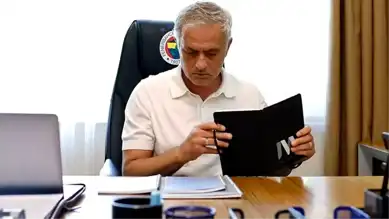 Mourinho'nun Favorisi Szymanski'ye Çuvalla Para!