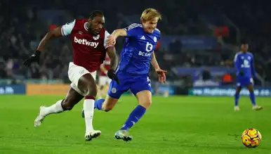Premier Lig Oyuncusu Trafik Kazası Geçirdi