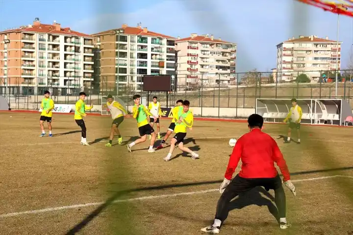 Edirnespor'da Kriz: 17 Futbolcu Sözleşmesini Feshetti