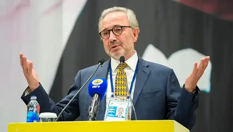 Akın'dan İstifa İddialarına Yanıt!