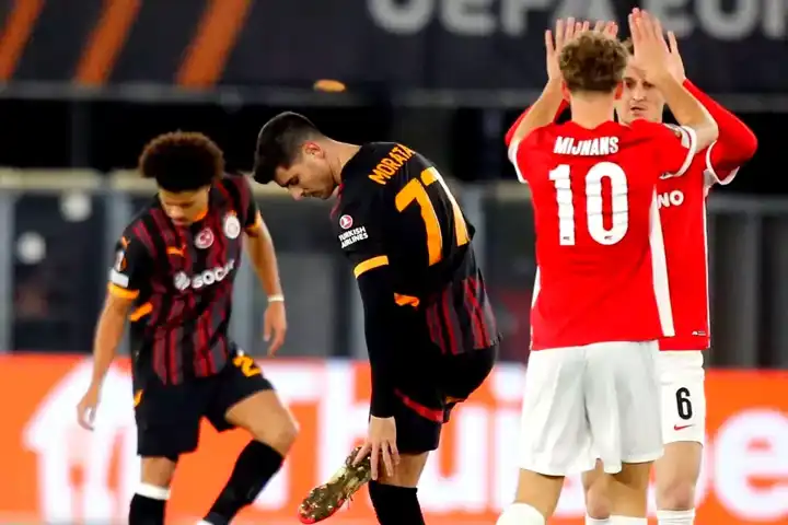 Galatasaray, AZ Alkmaar'a 4-1 yenildi!